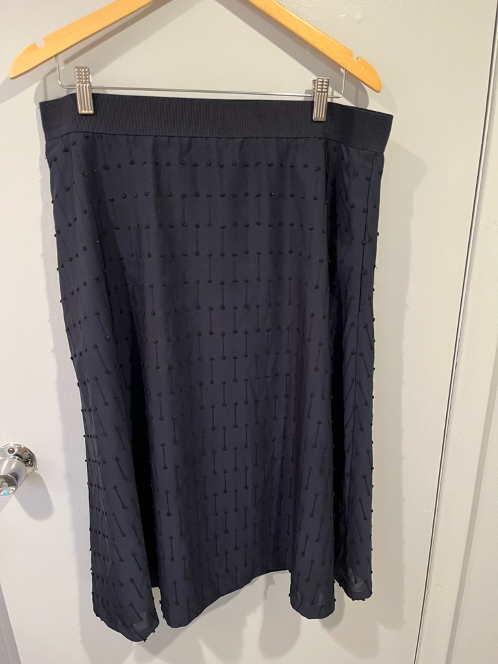 Ann Taylor navy skirt